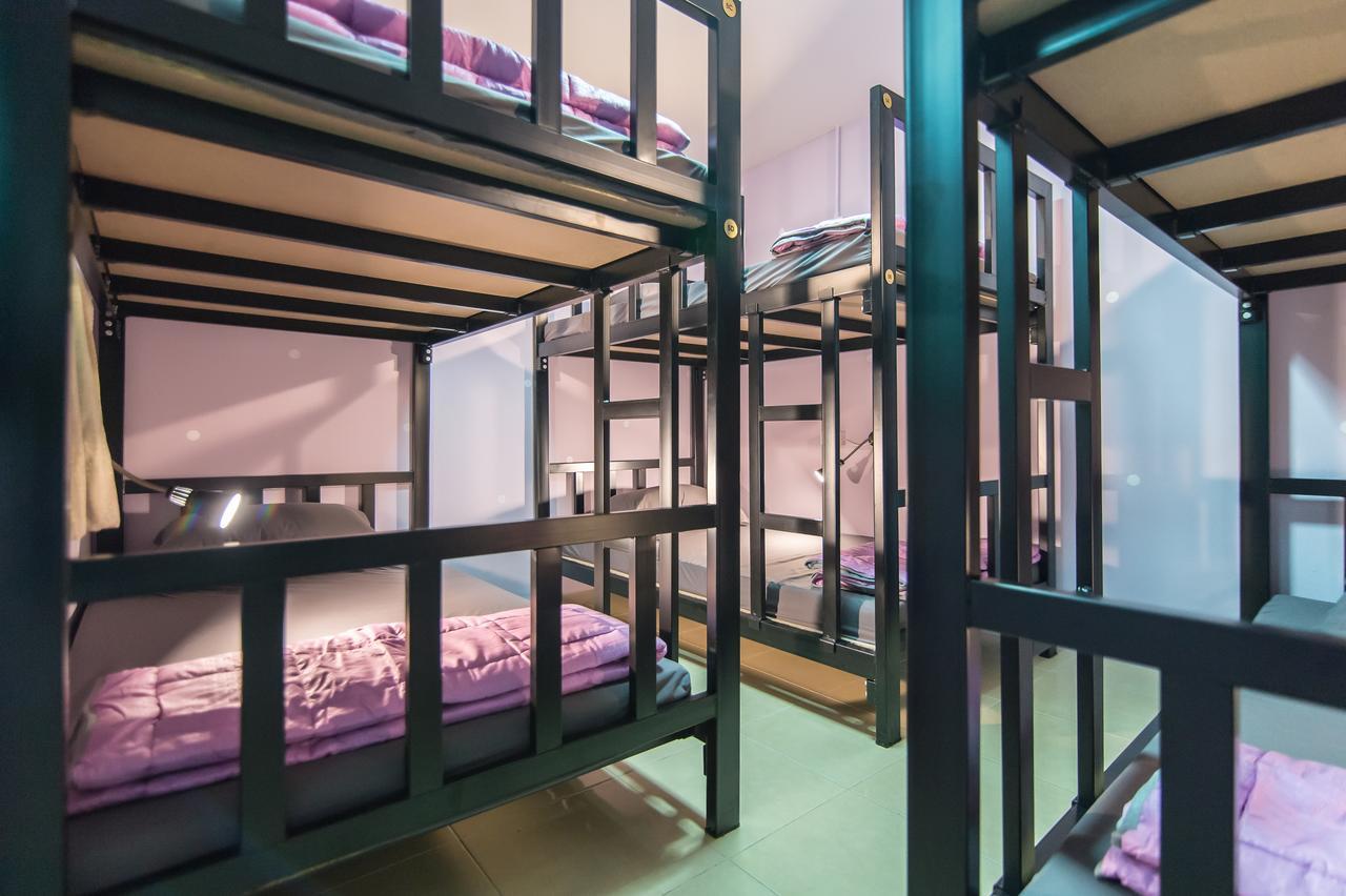 Full Stop. Hostel Patong Exterior photo